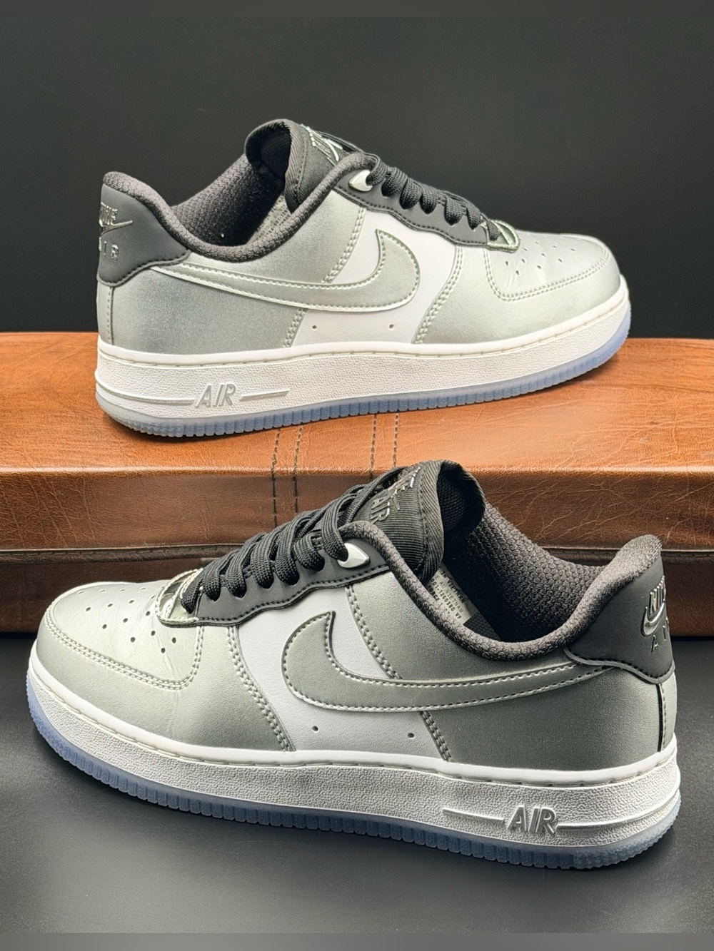 PROMO - Wmns Nike Air Force 1 '07 - Metallic Silver - SAMPLE